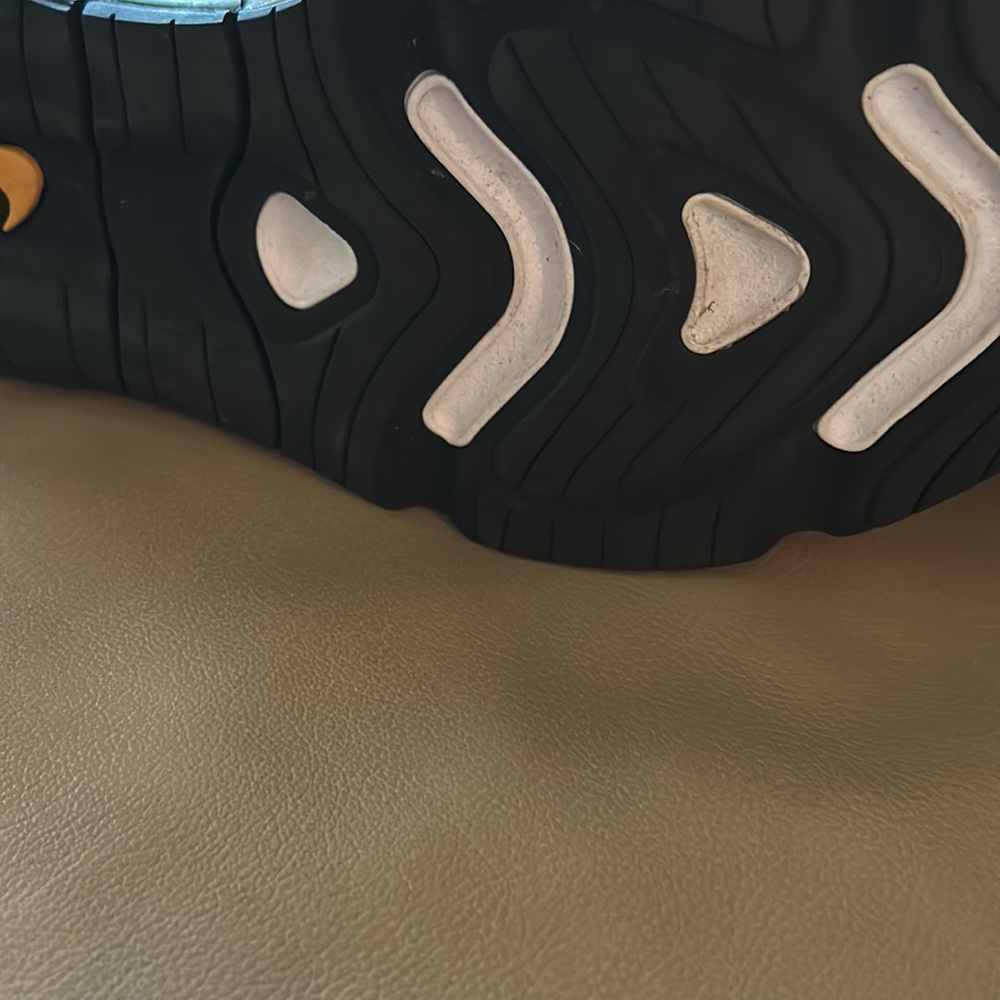 Nike sneakers - Picture 6 of 16